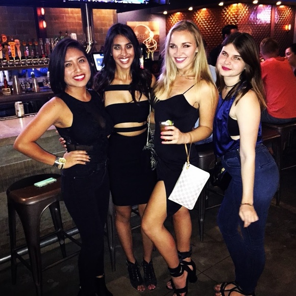 Meet your Posher, Lola - Picture 3 of 6